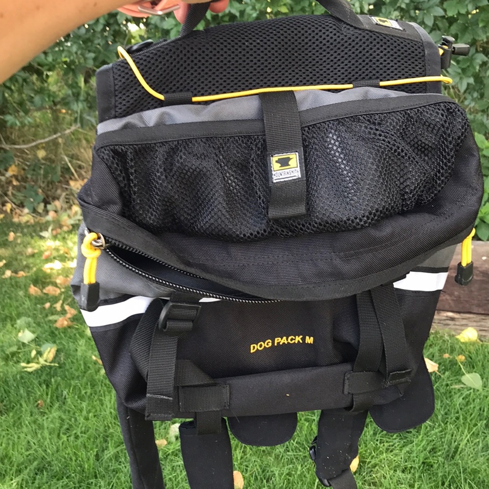 Mountian Smith Dog pack